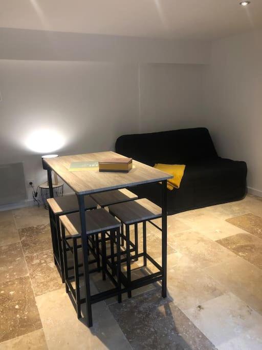 Apartmán Bienvenue « A L'Ombre Du Figuier » Pieusse Exteriér fotografie